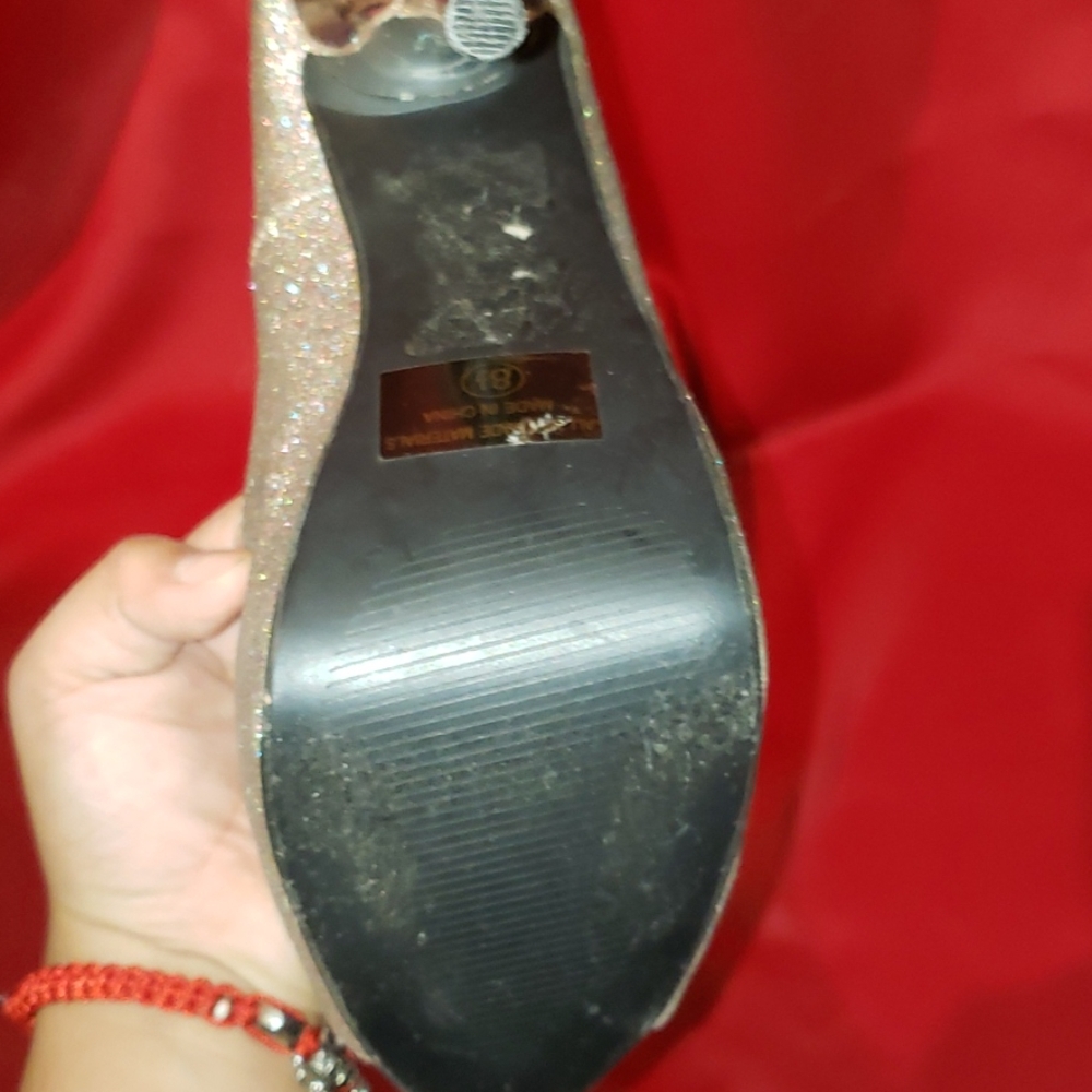Heals - Picture 3 of 4